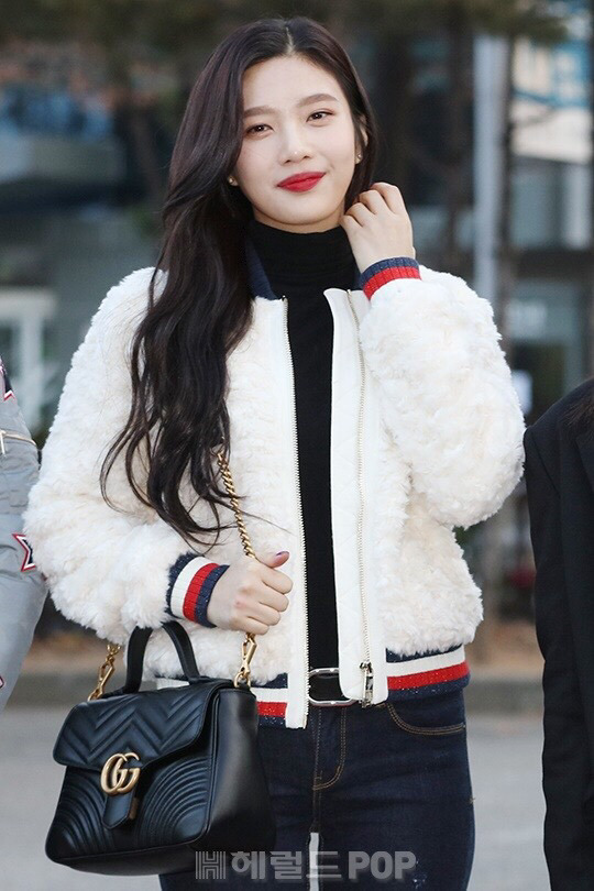 아침부터 예쁜 레드벨벳 조이 출근길.jpg | 인스티즈