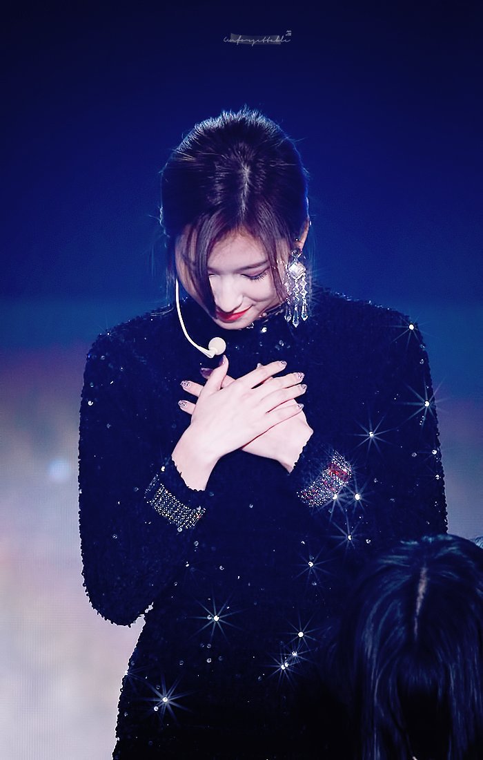 소리바다어워즈도 홀려버린 트와이스 사나.jpgif | 인스티즈