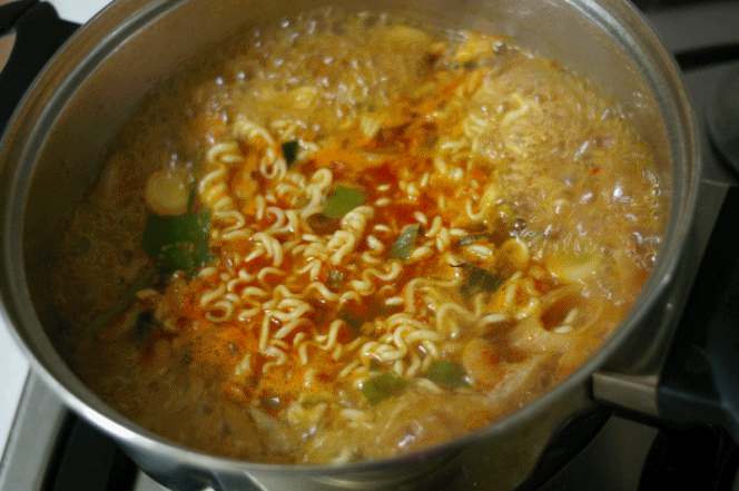 라면이 땡기는 밤 | 인스티즈