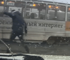 운전 중 시비를 참지 않는 러시아.... gif | 인스티즈