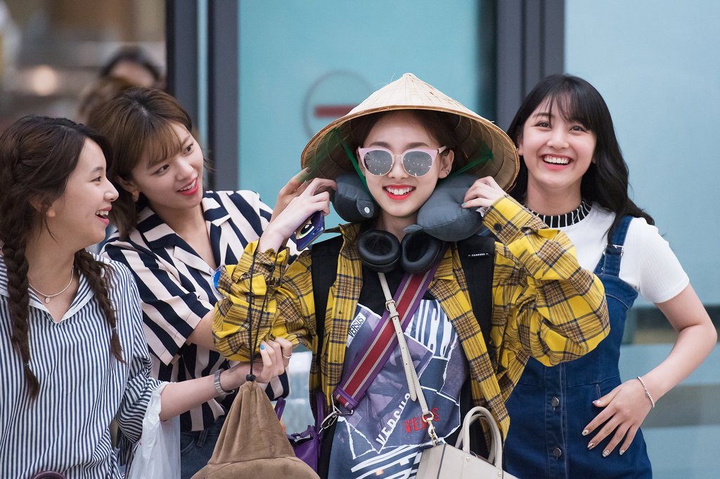 이제 시크해지고 싶은 나연 | 인스티즈