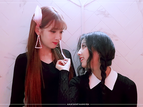 멤버들한테 너무나 사랑(?)받는 러블리즈 지애.gif | 인스티즈