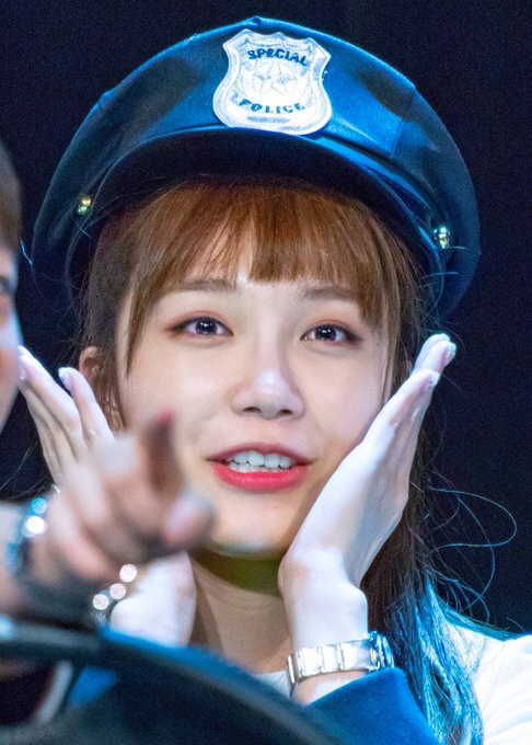 [에이핑크] 퇴근하고 친구들과 한잔 하러 갈 생각이라서 정은지 | 인스티즈