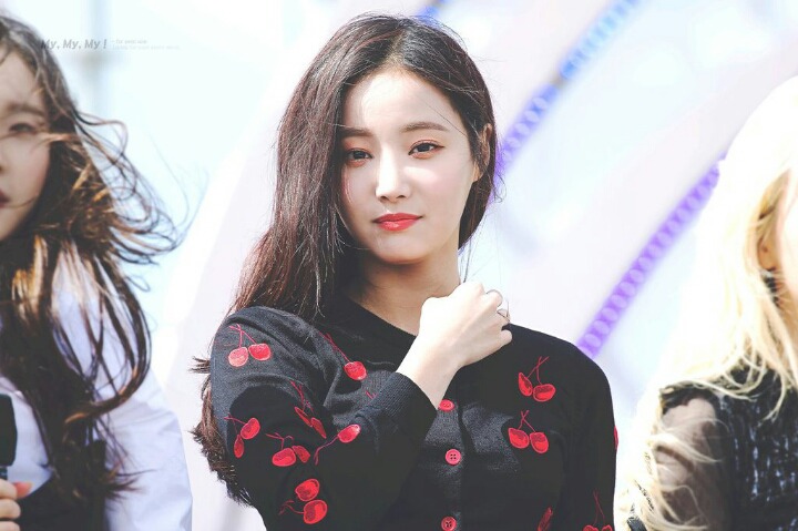 모모랜드의 대표 비쥬얼 연우.jpg | 인스티즈