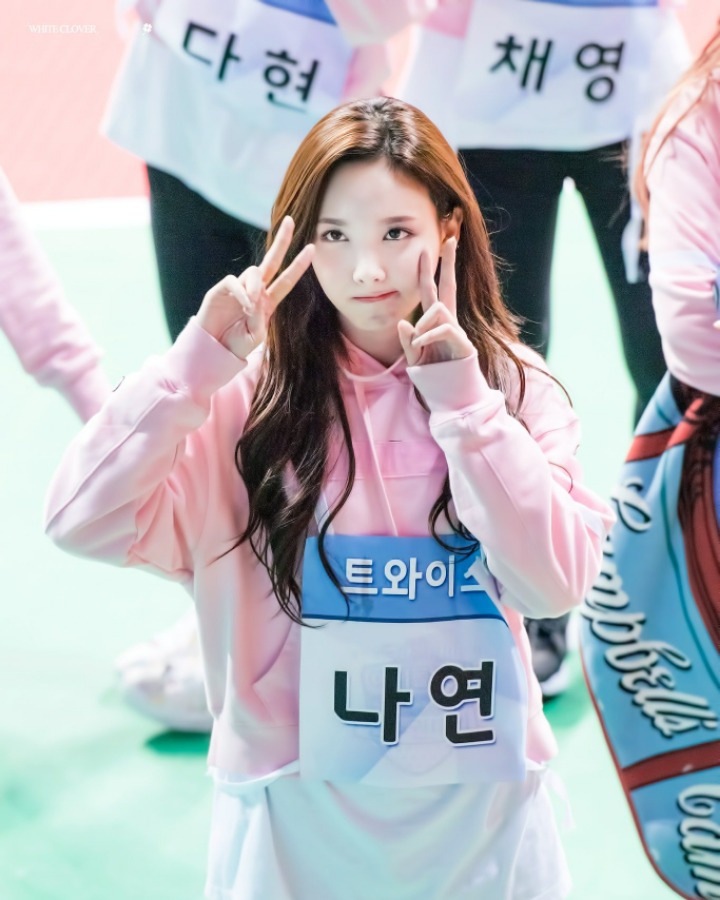 트와이스 지붕킥 기념 나연.jpg | 인스티즈