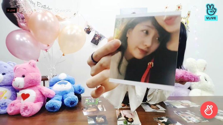 친언니가 찍어준 사진들 자랑하는 러블리즈 수정이.jpg | 인스티즈