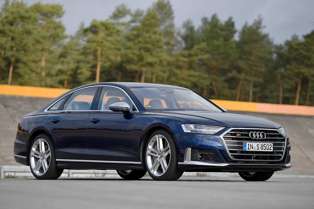 BMW M760Li vs 아우디 S8 | 인스티즈