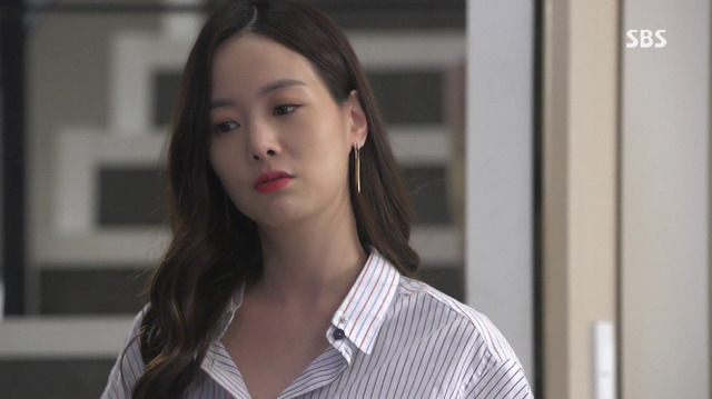 대놓고 러브라인인데 러브라인 아닌척하는 언니는 살아있다 구세경X김은향 | 인스티즈