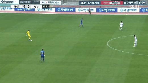 [데이터주의] 라운드 베스트에 선정된 김승규 성남전 활약상.gif | 인스티즈