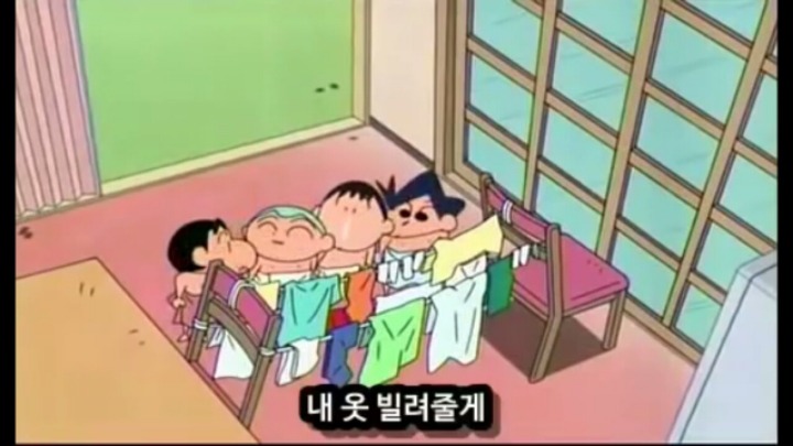 빗물에 젖은 친구들에게 자기 옷 빌려주는 짱구.jpg | 인스티즈
