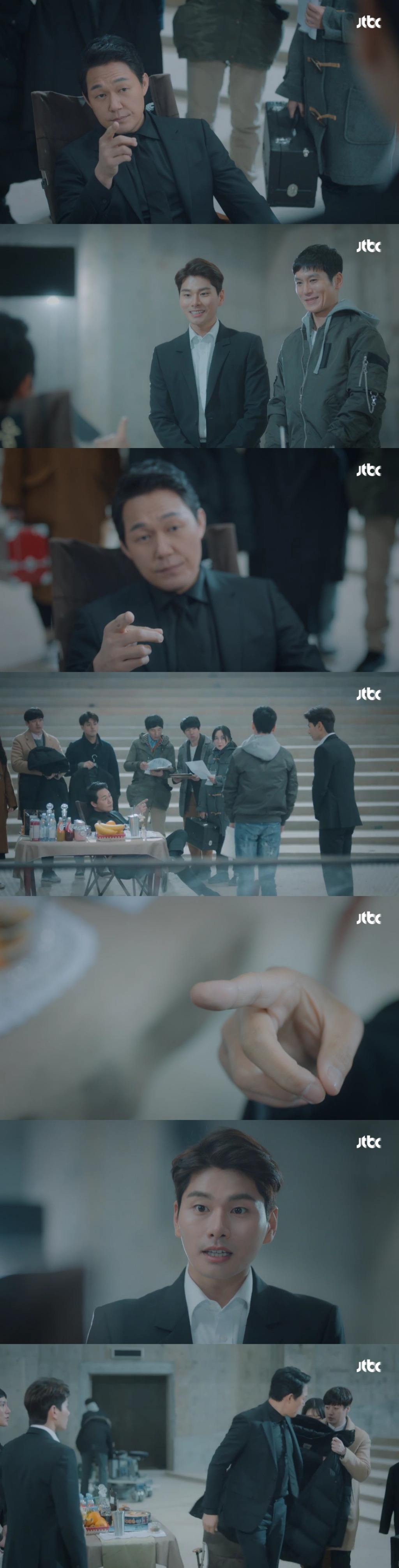 [으라차차와이키키] 손짓으로 말하는 박성웅 | 인스티즈