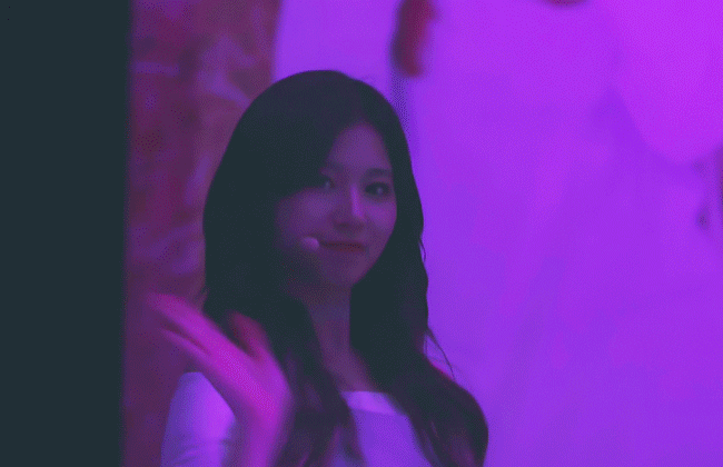 끼부리는 요오오오오오망한 사나.gif | 인스티즈