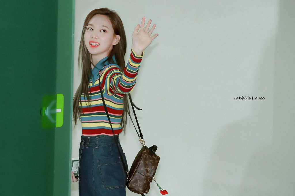 일본 TV 시부야 노트 출연하러 출국하는 트와이스 나연 &amp; 시부야 노트 움짤 | 인스티즈